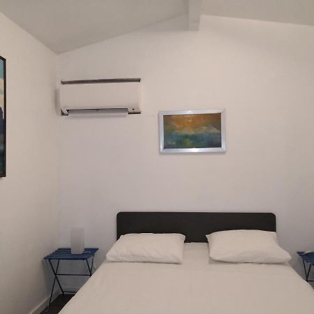 La Petite Maison De Lingling Mornas Dış mekan fotoğraf