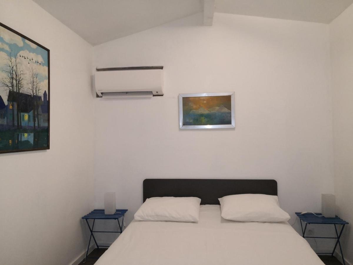 La Petite Maison De Lingling Mornas Dış mekan fotoğraf