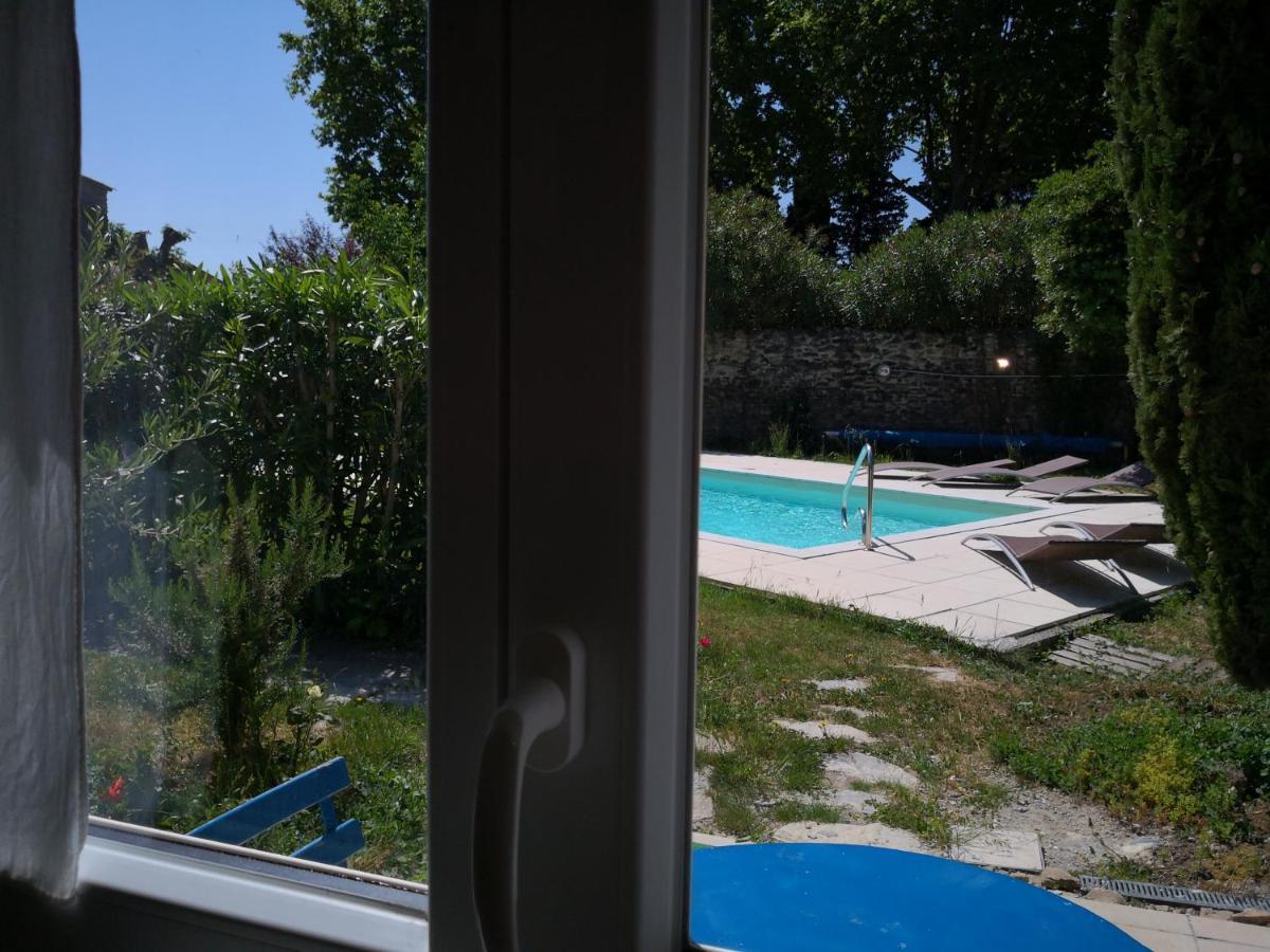 La Petite Maison De Lingling Mornas Dış mekan fotoğraf